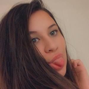 Meet your Posher, Destinee